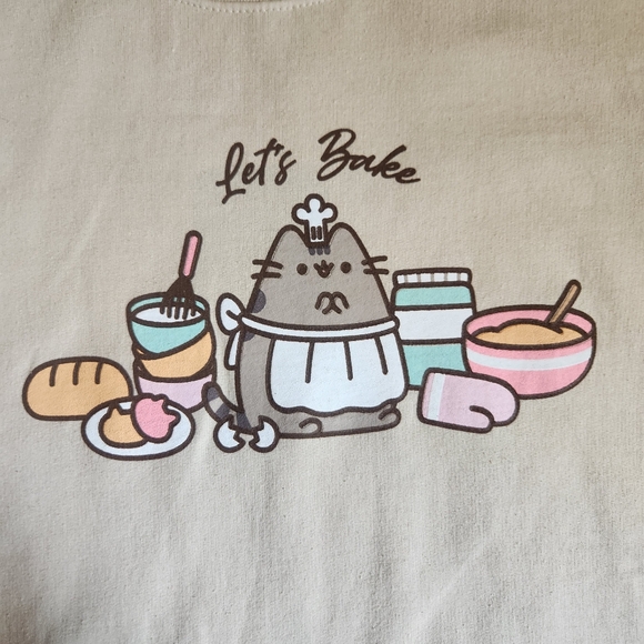 Pusheen Cafe Let's Bake Beige Sweatshirt Size L NWT - Picture 4 of 9